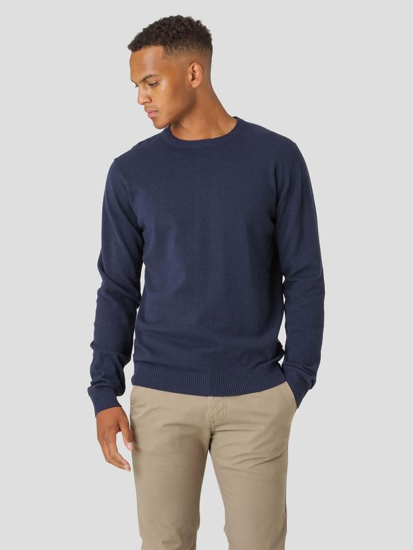 Marcus Dustin Knit Wear